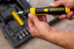 Stanley 40-Delige Pistoolgreep Ratel-Bit-Set 8 Stanley 40-Delige Pistoolgreep Ratel-Bit-Set -ToolMania Verkoop 0 63 038 A1 resized 1500 1500 300 rgb jpg