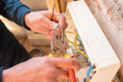 Stanley VDE Combinatietang 160mm 3.4 -ToolMania Verkoop 0 84 000 A2 resized 1500 1500 300 rgb jpg