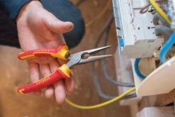 Stanley VDE Telefoontang 160mm -ToolMania Verkoop 0 84 006 A2 resized 1500 1500 300 rgb jpg