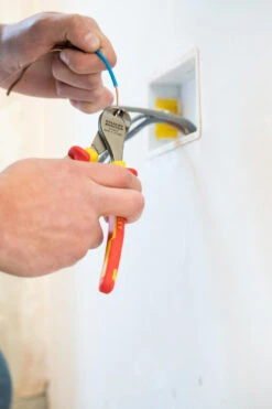 Stanley VDE Kopkniptang 160mm 3.4 5 Stanley VDE Kopkniptang 160mm 3.4 -ToolMania Verkoop 0 84 016 A5 resized 1500 1500 300 rgb jpg