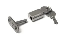 Cilinderslot Voor Uitzetijzer / Gelijksluitend Op Sleutelnummer 111 / Massief Messing Vernikkeld