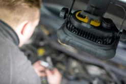 Stanley FatMax Bouwspot 1000LM -ToolMania Verkoop FMHT81507 1 A4 resized 1500 1500 300 rgb jpg