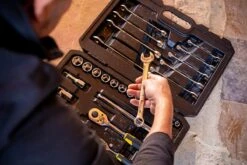 Stanley 1/2"+1/4" Dopsleutelset + Ringsteeksleutels (41 Delig) -ToolMania Verkoop STMT82832 1 A2